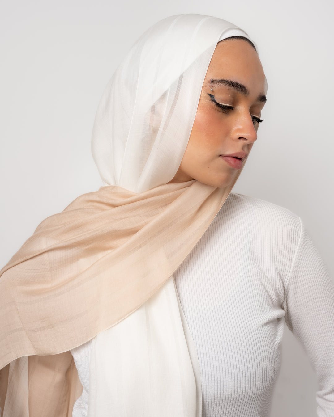 Champagne Toast – Veillout - Main Image